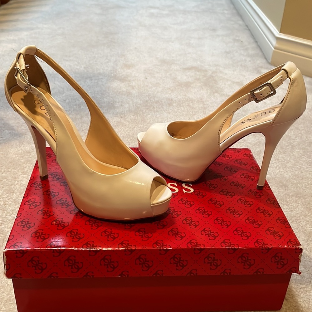 Beautiful White Sandals - Picture 6 of 8